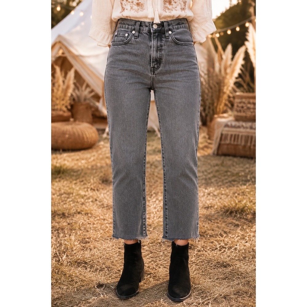 Madewell High Rise Straight Leg Jeans Faded Black Raw Hem Denim Size 25 Crop
